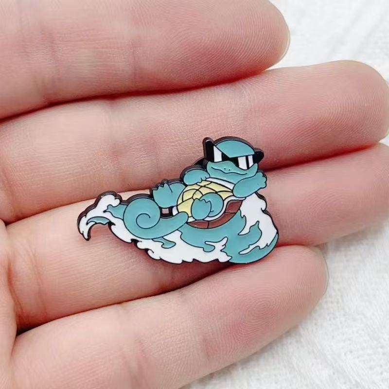 8 badges broches en alliage mo - Party Games Birthday avis et prix